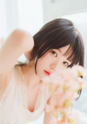 张雪馨私拍极品馒头_1080P免费全集观看
